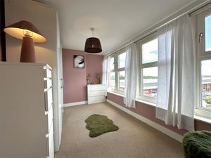 Photo 9- click for photo gallery